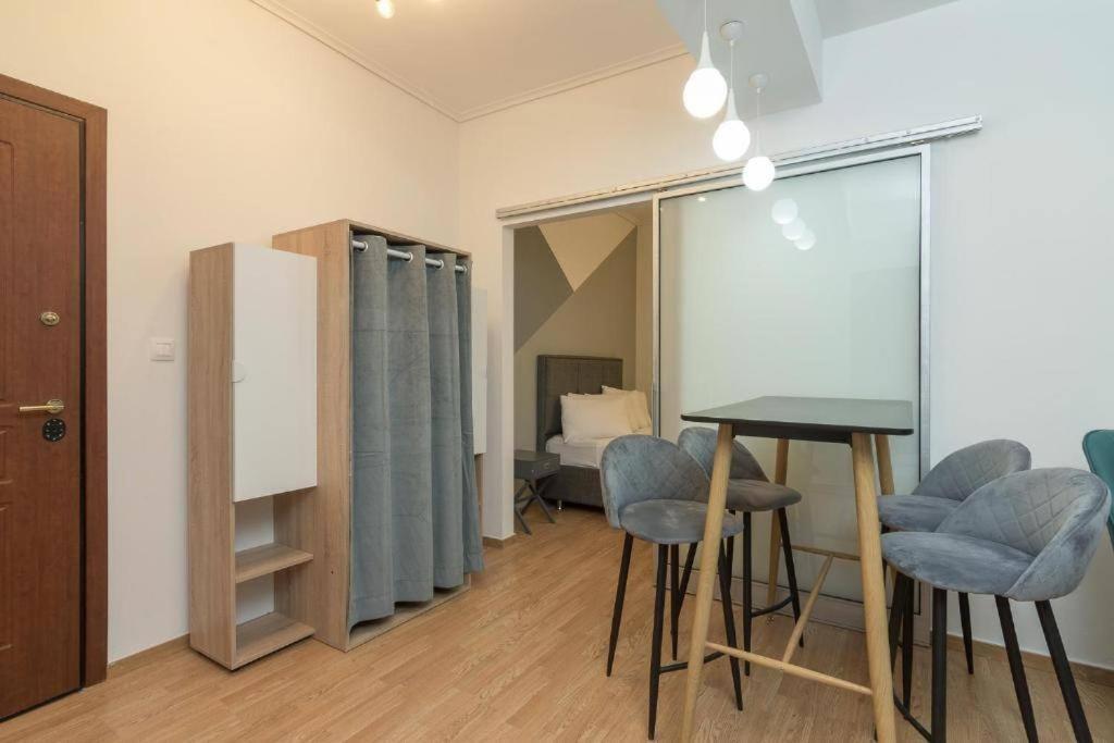 Fully Renovated 1 Bedroom Condo Athens Exterior photo